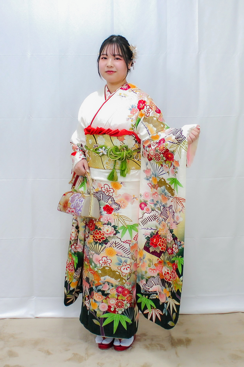 米原市二十歳のつどい振袖_米原市民交流プラザ（ルッチプラザ）ご出席02