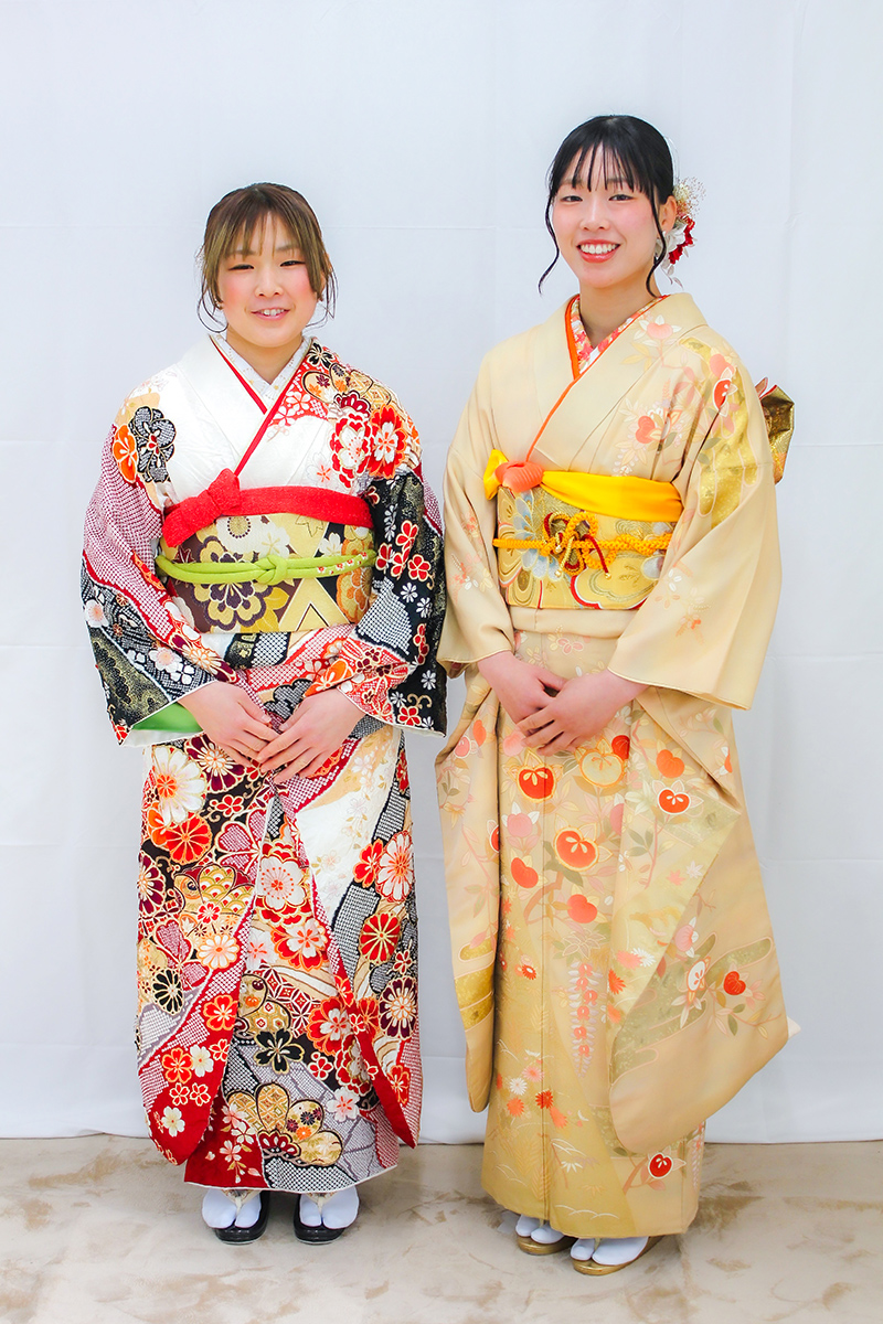 米原市二十歳のつどい振袖_米原市民交流プラザ（ルッチプラザ）ご出席04