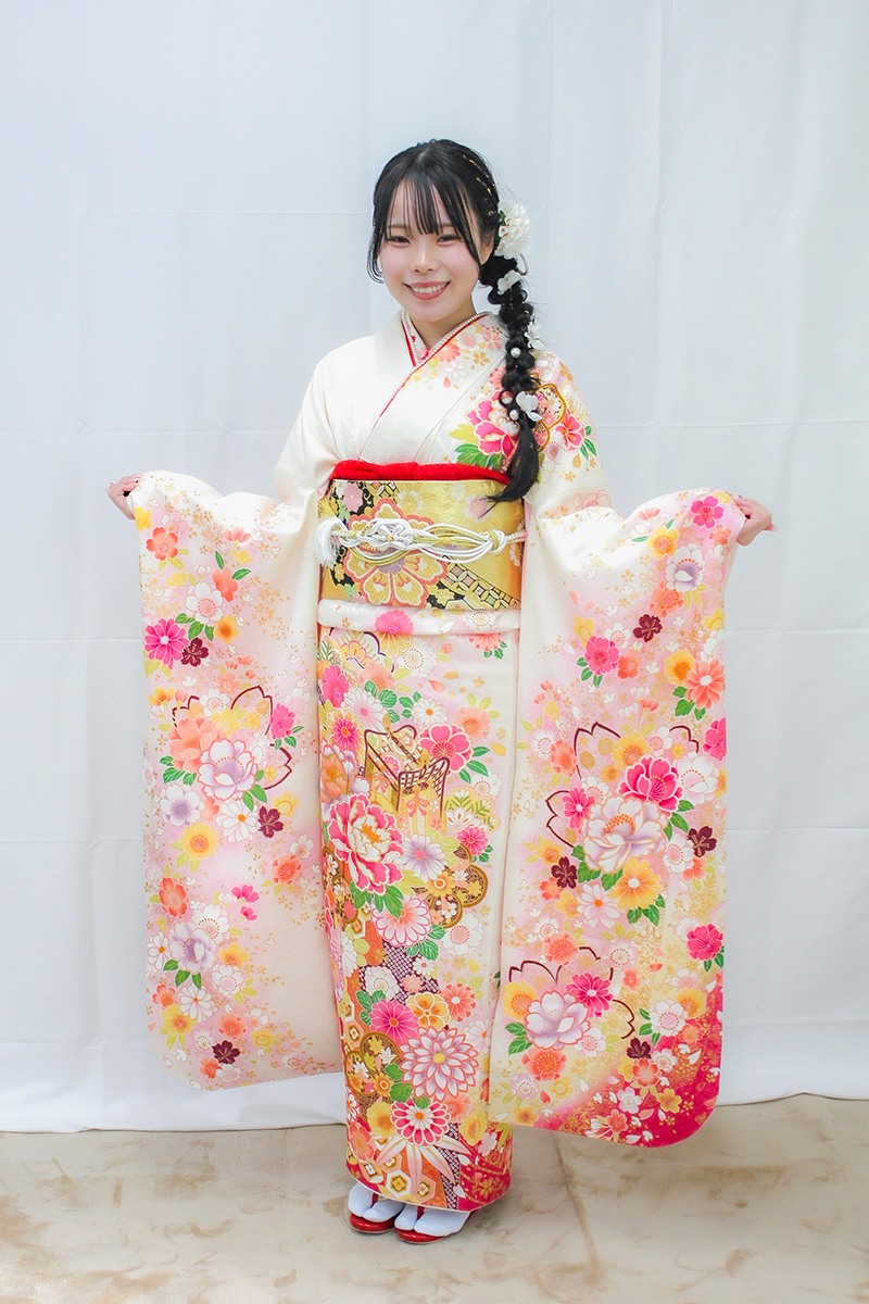 米原市二十歳のつどい振袖_米原市民交流プラザ（ルッチプラザ）ご出席06